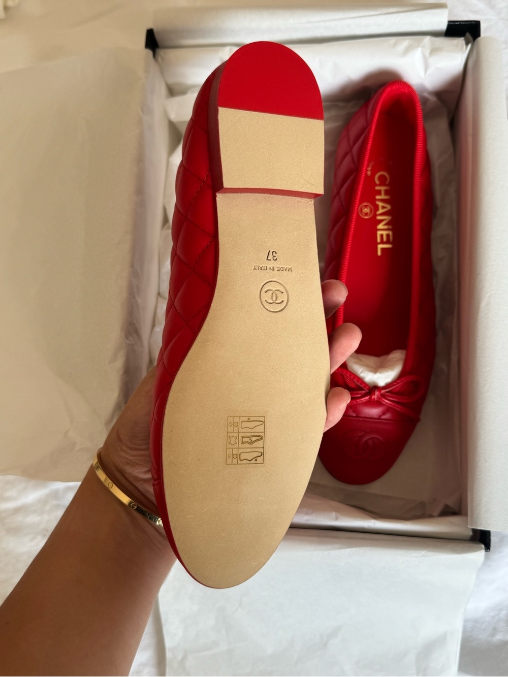 2026 Chanel Red Quilted Ballet Flats - Picture 2 of 4